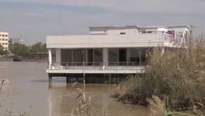 فیلم/خسارت تگرگ های بزرگ به خودروها در عربستان