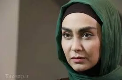 فیلم | ابراز ارادت خانم بازیگر به امام حسین(ع)