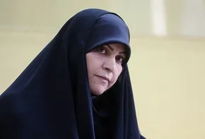 کاریکاتور/ احمدی‌نژاد، عارف، رضایی، قالی‌باف و ظریف سوار بر مترو
