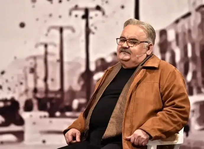 فیلم| جشن تولد اکبر عبدی بر سر مزارش برگزار شد