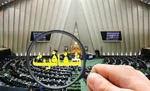 چه کسانی در مصوّبات مجلس دست می‌برند؟
