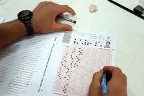 فیلم/ یک داوطلب کنکوری ۱۷ نفر را به کرونا مبتلا کرد