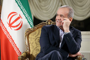 فیلم| پزشکیان: رزمندگان ایران دنیا را به شگفتی واداشتند؛ شکافی میان دولت و نیروهای مسلح نیست
