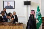 فیلم / رائفی‌پور به کشور بازگشت
