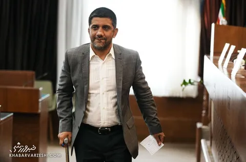 بیشتر از کشتی، فوتبال را دنبال می‌کنم|  هیچ کشوری مثل ایران به قهرمانانش توجه ندارد