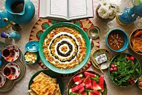 تصاویر/ آماده سازی سفره‌های افطار در حرم امام رضا(ع)