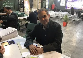 عکس یادگاری روحانی با دختران کوهنورد