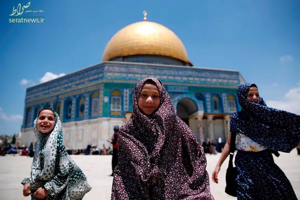 پوشش دختران فلسطینی شرکت کننده در اولین نماز جمعه ماه مبارک رمضان در مسجد الاقصی