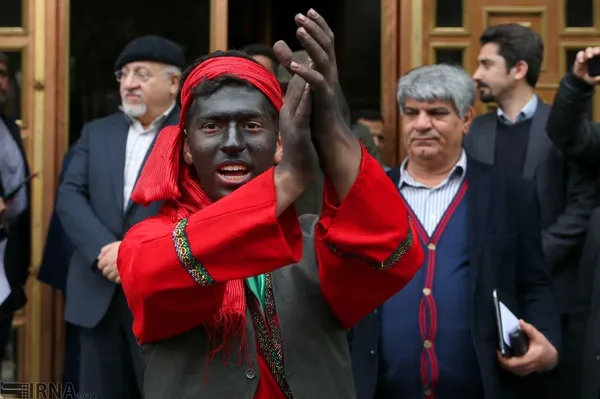 تصاویر | مراسم نوروزخوانی مقابل شورای شهر تهران