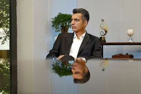 فیلم| دلیل تاخیر در آغاز دیدار تراکتور - استقلال