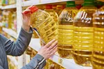 جدول/ مقایسه قیمت کالای اساسی در مهر ۹۸ با مهر ۹۷