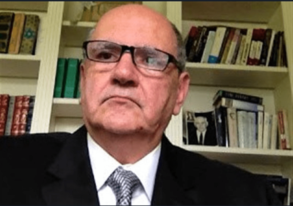 شاهزادهای که حتی در نقشههای جنگی، فقط به فکر فرار است شاهزادهای که حتی در نقشههای جنگی، فقط به فکر فرار است