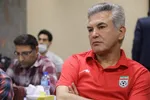بدون نظر من بازیکن و ۸ وینگر گرفتند