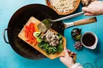 خوردن این غذا‌ها هنگام رانندگی ممنوع