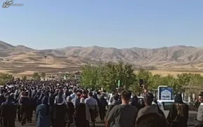 فیلم کامل‌تری از حضور مهسا امینی در مقر پلیس