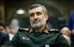 موشک «دزفول» با برد ۱۰۰۰ کیلومتر رونمایی شد