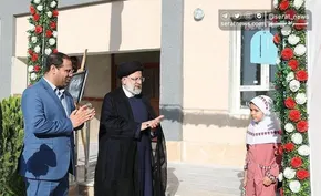 فیلم | تصاویر قدیمی از حضور حضرت آیت‌الله خامنه‌ای در بین دانش ‌آموزان