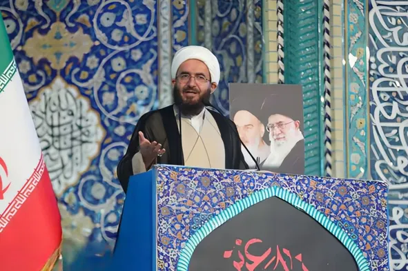 اخلالگران اقتصادی بدانند که با خدا درافتاده‌اند| آه کارگر و کارمند بی‌صدا دامن‌تان را می‌گیرد!
