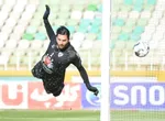 خط خوردن گلر پرسپولیسی مقابل استقلال