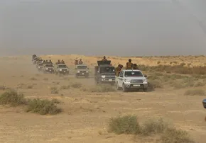 عکس/  تیپ متفاوت دختر شرکت‌کننده در همایش حشدالشعبی در تهران