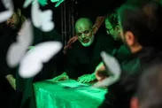 فیلم | حضور سردار وحیدی در صف نخست نماز بر پیکر رهبر شهید