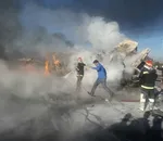 دیدار وزیر آموزش و پرورش با خانواده قربانیان آتش سوزی مدرسه