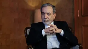 فیلم| عراقچی: پشت سر دیپلماسی نیروهای جان بر کف هستند