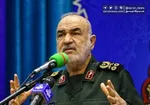 فرمانده نیروی دریایی سپاه: اگر اتفاقی برای جمهوری اسلامی بیفتد ۲۰۰ سال به عقب برمی‌گردیم