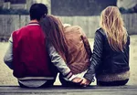 شوهرم با زنان غریبه گفت‌وگوی غیراخلاقی می‌کند