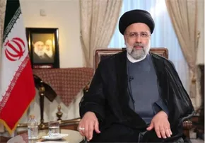 فیلم/ انتقال پیکر رئیس جمهور و همراهان توسط امدادگران هلال احمر و تکاوران نیروی زمینی ارتش به مناطق پایین دست