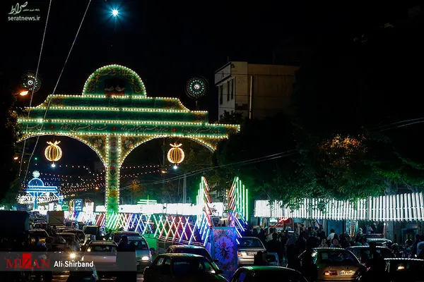 خیابان های تهران در شب میلاد امام زمان‌(عج)