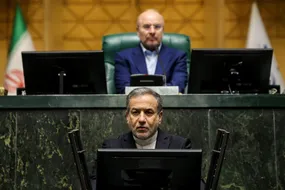 دیپلماسی علیه اقتدار در هرمز