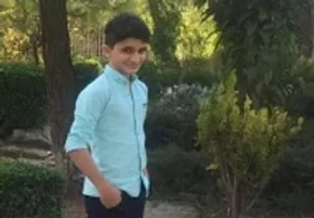 عکس/ جای خالی علی لندی در کلاس مدرسه