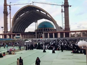 شعار مرگ بر آمریکا در مصلی تهران در مراسم تشییع رهبر شهید + فیلم