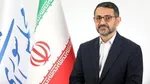 فیلم| یک خبرنگار با میکروفون به صورت ترامپ ضربه زد