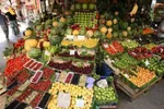 قیمت بیشتر میوه‌ها کاهش یافت