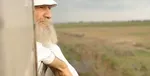 زنی که در کنار شامپانزه‌ها زندگی کرد +تصاویر