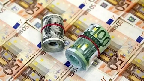 قیمت دلار و قیمت یورو امروز جمعه ۲۱ آذر ۱۴۰۴