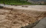 سیل در نپال پل را از جا کند!