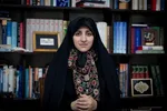 آیت‌الله مکارم شیرازی: برنامه برخی رسانه‌های حوزه زنان در شان آن‌ها نیست