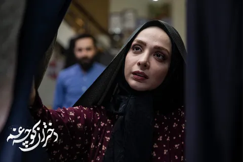 فیلم | سوتی عجیب یک سریال؛ حضور دنا پلاس و پژو ۲۰۶ در دوران پهلوی!