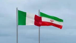 عکس/ اشتون خجالتی، کری مرموز و ظریف خنده‌رو!
