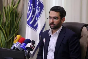 تصاویر / اجتماع و پیاده روی هیات مذهبی بانوان کفن پوش در قم