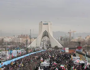 عکس/ آخرین حضور سردار سلیمانی در راهپیمایی ۲۲ بهمن