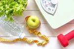 رژیم کم‌چرب یا کم‌کربوهیدرات؛ کدام برای قلب بهتر است؟