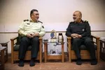 آنهایی که خود را ابرقدرت می‌دانند جرئت شلیک یک تیر مستقیم به ما را نداشتند