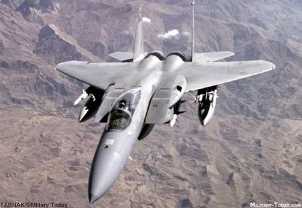  Nr.6 McDonnel Douglas F-15 Eagle (USA).اف-15 ایگل (عقاب) جنگنده آمریکایی است که برای برتری هوائی به سفارش دولت آمریکا (برای نیروی هوایی ایالات متحده آمریکا و گارد ملی هوائی) طراحی و ساخته شده‌است. این هواپیما را شرکت مک‌دانل-داگلاس که اکنون بخشی از شرکت بوئینگ است می‌ساخت. اف-15 جنگنده اصلی آمریکا برای مراقبت از مرزهای هوائی این کشور است.استفاده از دوموتور قدرتمند توربوفن با قدرت 29000 پوند کشش (13154) در ثبت اوج گیری و شتاب و دارا بودن یک سازه هوایی قوی که حاصل هزاران ساعت مطالعه و بررسی‌های رایانهای وانجام آزمایش‌ها تونل باد بوده و نیز استفاده از سطوح فرامین پروازی قوی که قابلیت پرواز را در این هواپیما خارق العاده ساخته است؛ همچنین استفاده از سامانهٔ هوایی دیجیتال ونصب یک رادار با برد بلند حدود100مایل (160کیلومتر) در اف-15و به کار گیری آخرین نوع رادار برد متوسط واستفاده از موشکهای هوا به هوای اسپارو وبرد بلند حرارتی سایدوایندر و مجهز شدن این جنگنده به توپ سرعت بالا، از آن یک عقاب با سرعت بالا ساخته‌است. بهای هر فروند29/9 میلیون دلار