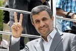 احمدی‌نژاد: همه می‌خواهند با من عکس بیندازند!