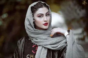 عکس/ سلفی عادل فردوسی‌پور با بانوی عمارت
