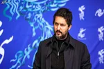 امین زندگانی در مترو برنامه اجرا می‌کند